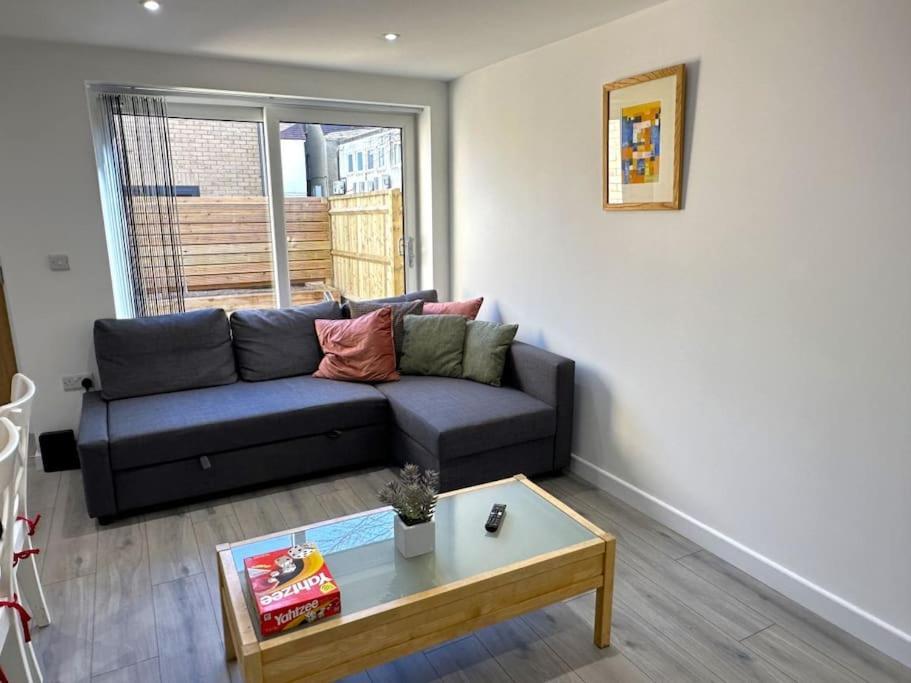 Charming New 2Br Detached House-Central Headington- Wi-Fi, Netflix, Top Location Oxford Eksteriør billede