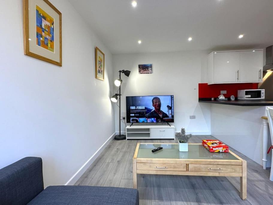 Charming New 2Br Detached House-Central Headington- Wi-Fi, Netflix, Top Location Oxford Eksteriør billede