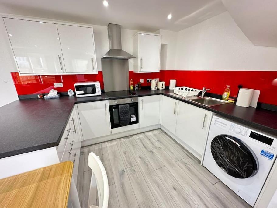 Charming New 2Br Detached House-Central Headington- Wi-Fi, Netflix, Top Location Oxford Eksteriør billede