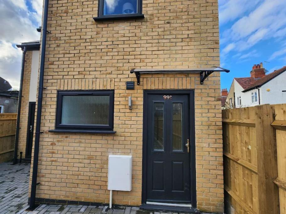 Charming New 2Br Detached House-Central Headington- Wi-Fi, Netflix, Top Location Oxford Eksteriør billede