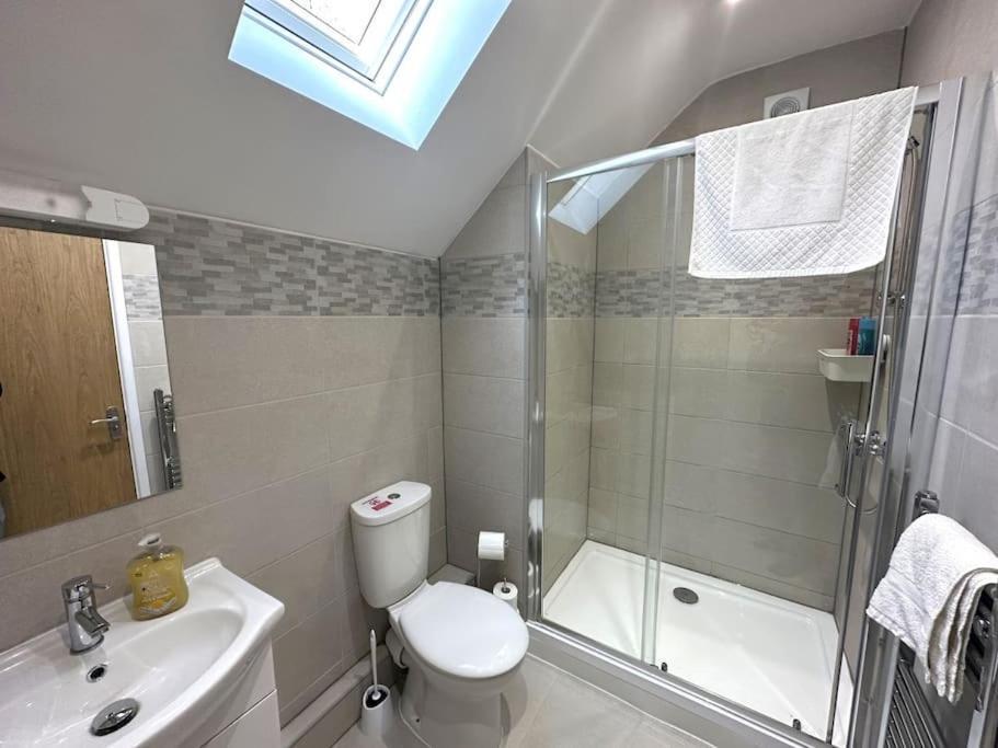 Charming New 2Br Detached House-Central Headington- Wi-Fi, Netflix, Top Location Oxford Eksteriør billede